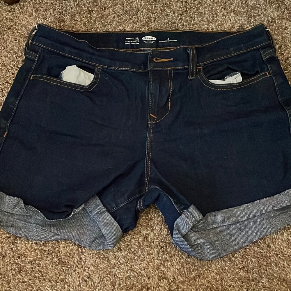 Dark blue denim shorts Size: 6